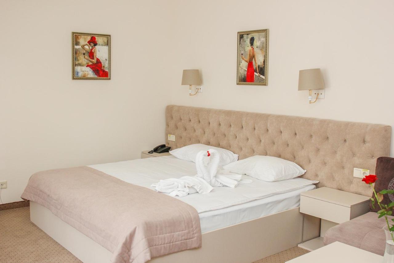 Hotel 52 Odessa Ngoại thất bức ảnh